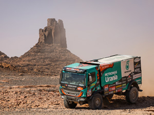 IVECO PETRONAS Team De Rooy Ekibi Dakar Rallisi’nde 3 Kamyonu İle İlk 10’da Yer Aldı