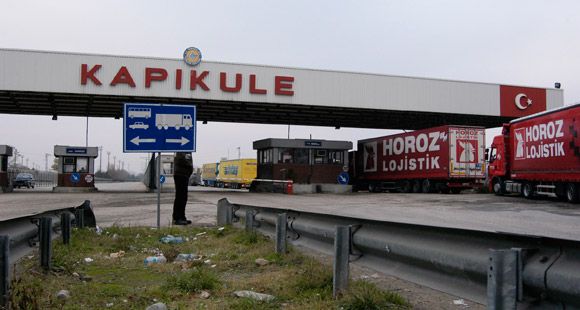 Kapıkule ve Hamzabeyli’de TIR Geçişleri Durdu