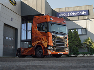 Scania’nın Özel Serisi Fire Edition Türkiye’de Naifoğlu’na Teslim Edildi