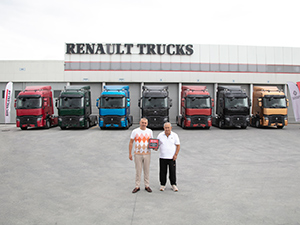 KGL Filosunu 41 ADR’li Renault Trucks Çekiciyle Güçlendirdi