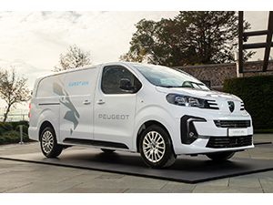 Yerli Üretim Peugeot Expert Traveller Yollara Çıkıyor