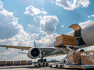 Yüksek Gümrük Tarifelerini Aşmada ve Yapay Zeka Ürünlerinin Taşınmasında Hava Kargo Kritik Rol Oynuyor