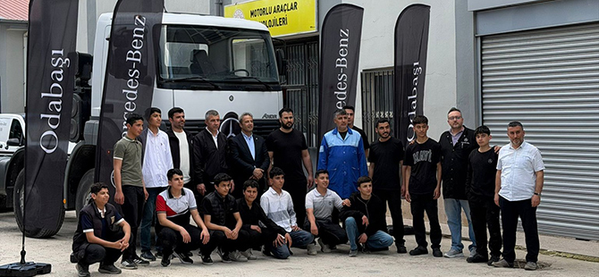 Mercedes-Benz Türk Meslek Liselerine Eğitim Desteğini Sürdürüyor