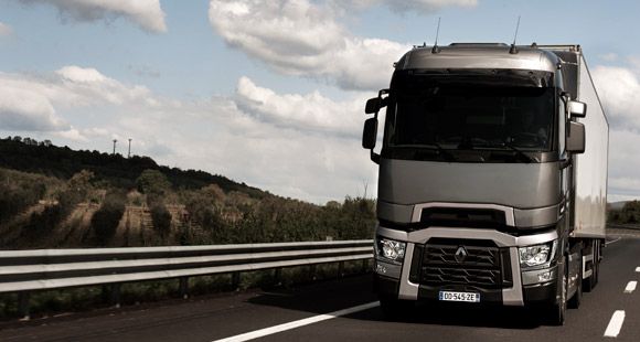 Renault Trucks T Serisi ‘2015 Yılın Kamyonu’ Seçildi