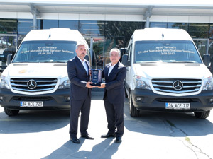 Mercedes-Benz Türk’ten Az-Al Turizm’e 20 Adet Sprinter