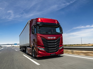 Iveco Yeni S-WAY Çekicilerin İlk Teslimatını Gerçekleştirdi