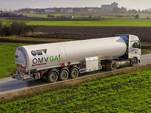 Iveco'dan OMV'ye 8 Adet LNG’li S-WAY Çekici Teslimatı