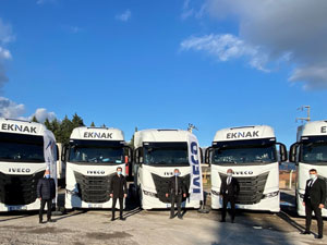 IVECO’dan İzmir’de S-WAY Çekici Teslimatı