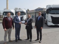 Iveco’dan Asur Lojistik’e 10 Adet S-WAY Çekici Teslimatı