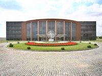 Mercedes-Benz Türk Tersine Mentörlüğü Sahaya Taşıdı