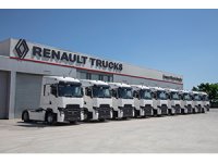 Renault Trucks Onaylar Ekspress’e 10 Adet T520 Çekici Teslim Etti