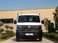 Renault Master Ürün Gamını Minibüs ve Açık Kasa ile Genişletti