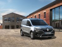 Renault Yeni Hafif Ticari Araç Modellerini Tanıttı
