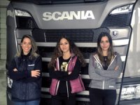 Scania Servislerine Kadın Eli Değiyor