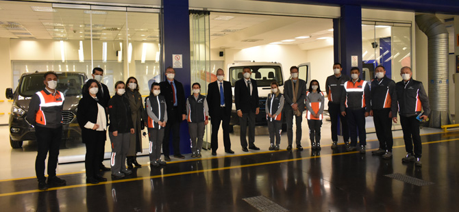AB Türkiye Delegasyonu'ndan Ford Otosan'a Ziyaret