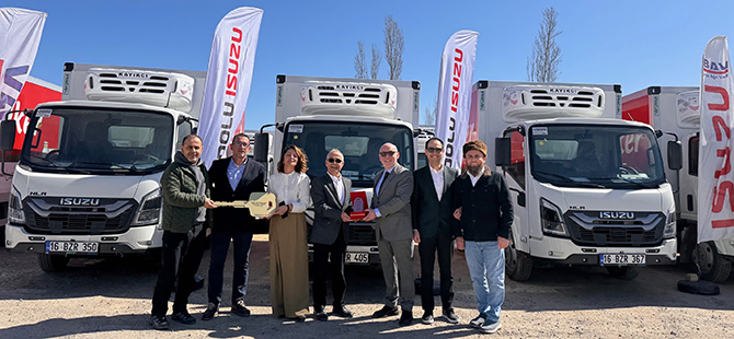 Anadolu Isuzu’dan Eker Süt’e 13 Adetlik Teslimat Anadolu Isuzu’dan Eker Süt’e 13 Adetlik Teslimat