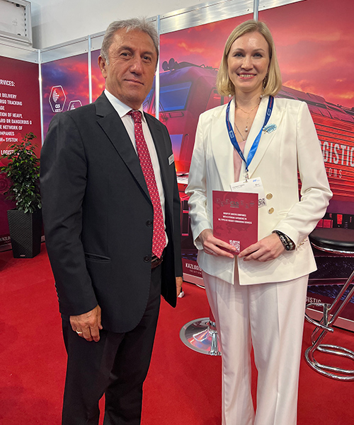 İlker Altun ve KAZLOGISTIC Kıdemli Lojistik Müdürü Anna Vlassova