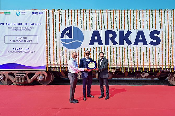Arkas Line’dan Hindistan’da Entegre Lojistik Operasyonu Arkas Line’dan Hindistan’da Entegre Lojistik Operasyonu