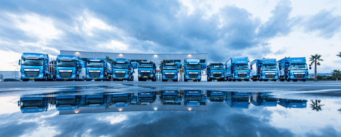 Atölyeden Dünya Devine DAF Trucks 90 Yaşında