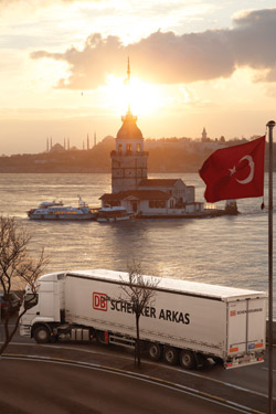 DB Schenker Arkas Global Güç ve Yerel Tecrübeyi Harmanlayarak Büyüyor