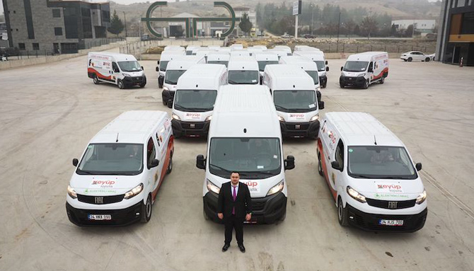 Eyüp Lojistik Minivanları Avrupa Yolunda Hava Kargo İle Rekabet Ediyor