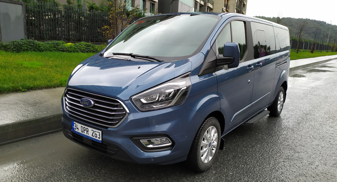 Ford Tourneo Custom Hybrid 2.0L EcoBlue Manuel Denemesi