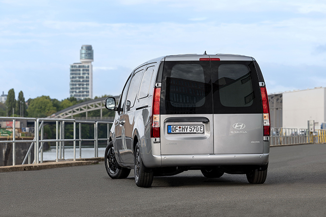Hyundai STARIA Cargo’da Hızlı Şarj ve Verimlilik Sunmayı Hedefliyor Hyundai STARIA Cargo’da Hızlı Şarj ve Verimlilik Sunmayı Hedefliyor
