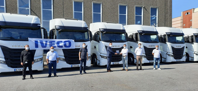 IVECO’dan Bulung Lojistik’e 11 adet S-WAY Çekici