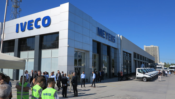 Iveco İzmir'de Meyeks ile Bayi Ağını Güçlendirmeye Devam Ediyor