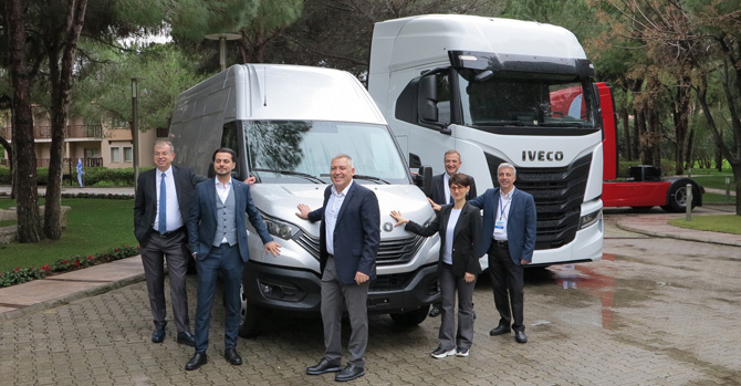 Iveco Yeni Çekicisi S-WAY'i ve Motor Gücu Artırılan Yeni Daily'i Tanıttı 