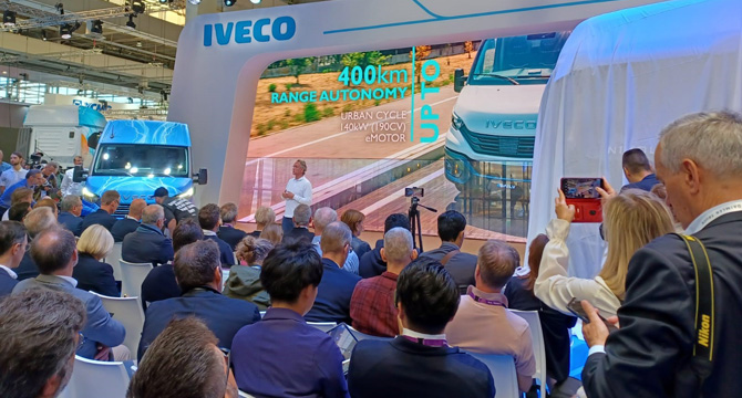 Iveco Kamyon İş Birimi Başkanı Luca Sra