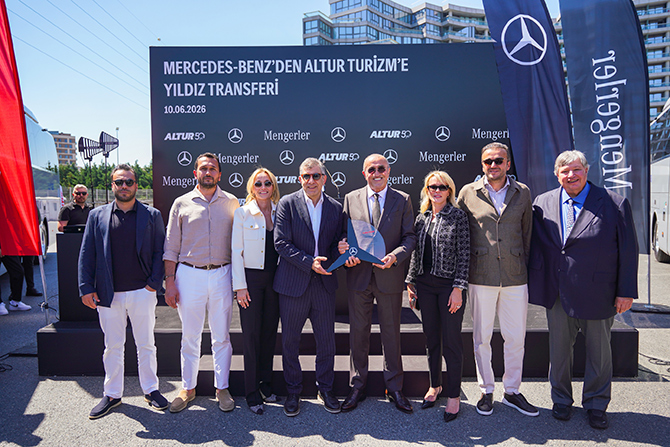 Mercedes-Benz Türk’ten Altur Turizm’e 20 Otobüs Teslimatı Mercedes-Benz Türk’ten Altur Turizm’e 20 Otobüs Teslimatı