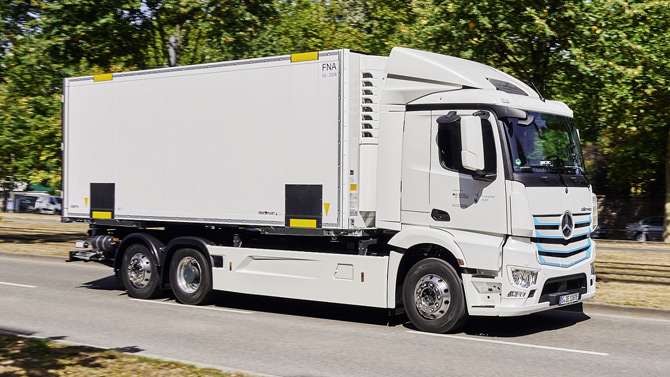 Mercedes-Benz eActros Kamyonların Test Programı Başladı