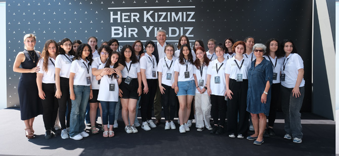 Mercedes-Benz Türk’ün Yıldız Kızları İstanbul’da Bir Araya Geldi