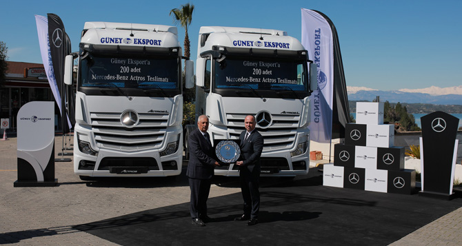 Mercedes-Benz Türk Güney Eksport’a 200 Adet Actros Teslim Etti