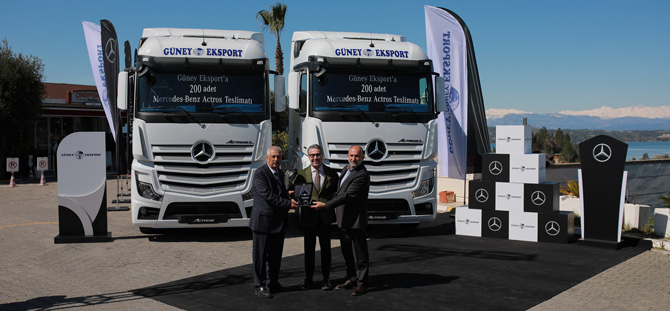 Mercedes-Benz Türk Güney Eksport’a 200 Adet Actros Teslim Etti