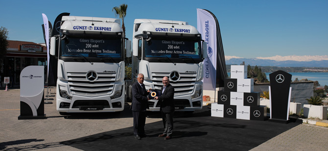 Mercedes-Benz Türk Güney Eksport’a 200 Adet Actros Teslim Etti