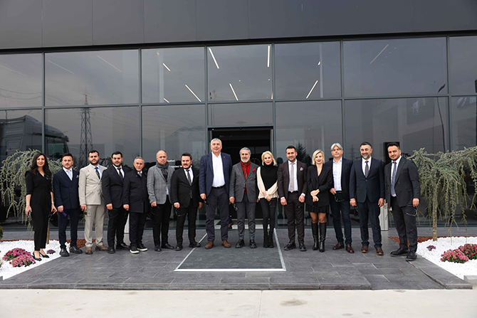 Mercedes-Benz Türk Kayseri’de Heska ile Hizmet Ağını Genişletti Mercedes-Benz Türk Kayseri’de Heska ile Hizmet Ağını Genişletti