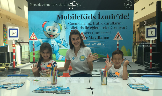 Mercedes-Benz Türk'ün MobileKids Trafik Eğitim Projesi İzmir'de