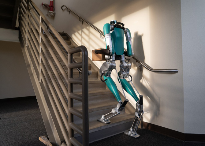 Otonom Teslimat Robotu Göreve Hazır