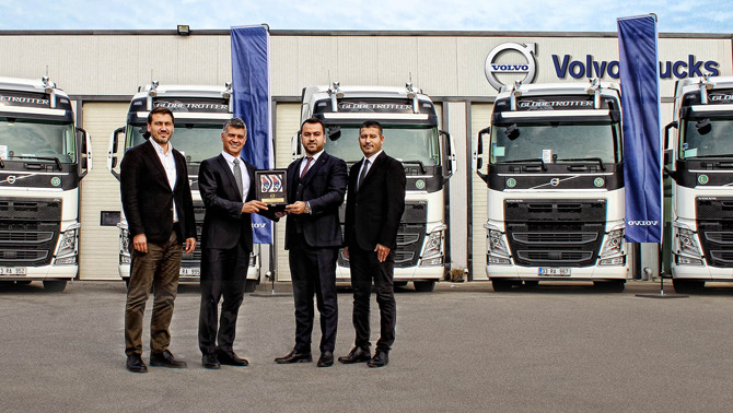 Volvo Trucks Özakar Nakliyat’a 10 adet Turbo Compound motorlu Volvo FH500 HP