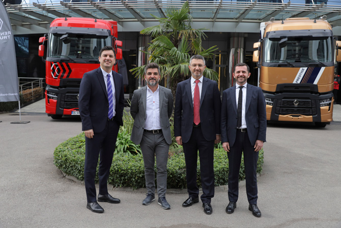 Renault Trucks Türkiye, 2022 Yılını İthal Ürünler Arasında Lider Olarak Tamamladı