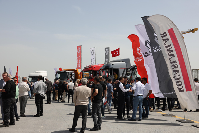 Renault Trucks Yeni Modelleri İle Türkiye Turuna Çıkıyor