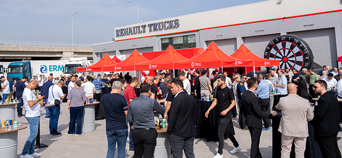 Mersin’de Renault Trucks’tan Çifte Etkinlik