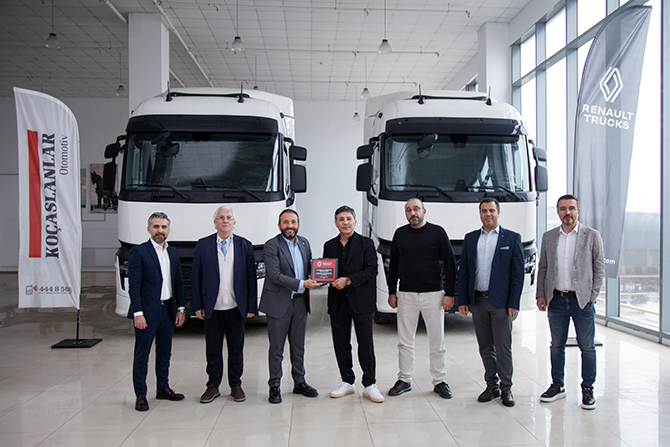 Renault Trucks’tan İstanbul Lojistik’e 20 Adet T480 Çekici Teslimatı