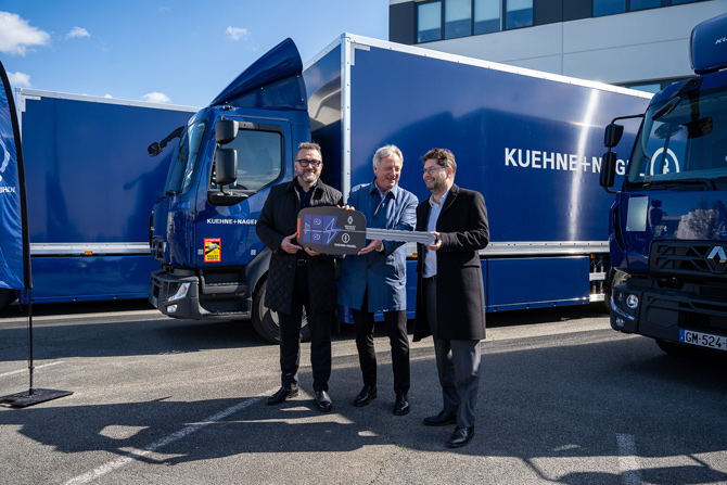 Kuehne+Nagel 23 Adet Renault Trucks Elektrikli Kamyonu Teslim Aldı