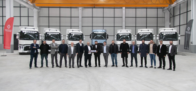 Oğuzhan Ağır Nakliyat’tan 70 Adetlik Renault Trucks Yatırımı