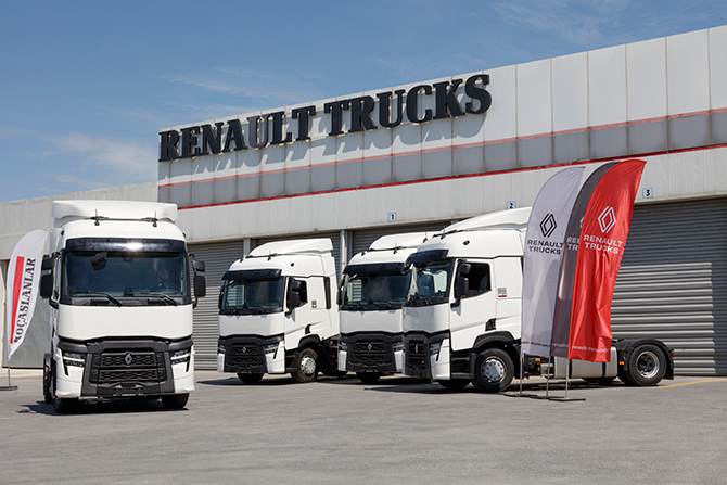 Quadro Lojistik, Türkiye-İtalya Hattındaki Büyüme Hedeflerine Renault Trucks ile İlerliyor Quadro Lojistik, Türkiye-İtalya Hattındaki Büyüme Hedeflerine Renault Trucks ile İlerliyor
