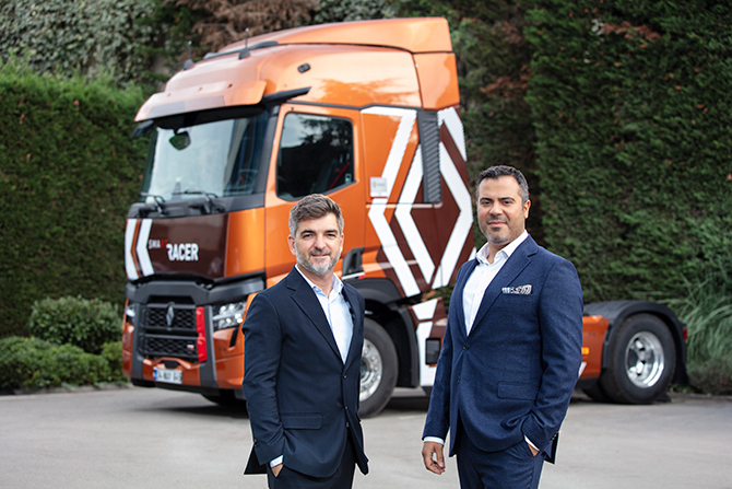 renault-trucks-sebastien-delepine-yusuf-adiguzel.jpg