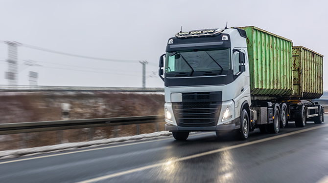 Ortadoğu’daki Savaş Ortamı Denizde, Havada ve Karada Lojistik Süreçleri Derinden Etkiliyor, Navlunlardaki Artış Kaygı Veriyor Ortadoğu’daki Savaş Ortamı Denizde, Havada ve Karada Lojistik Süreçleri Derinden Etkiliyor, Navlunlardaki Artış Kaygı Veriyor